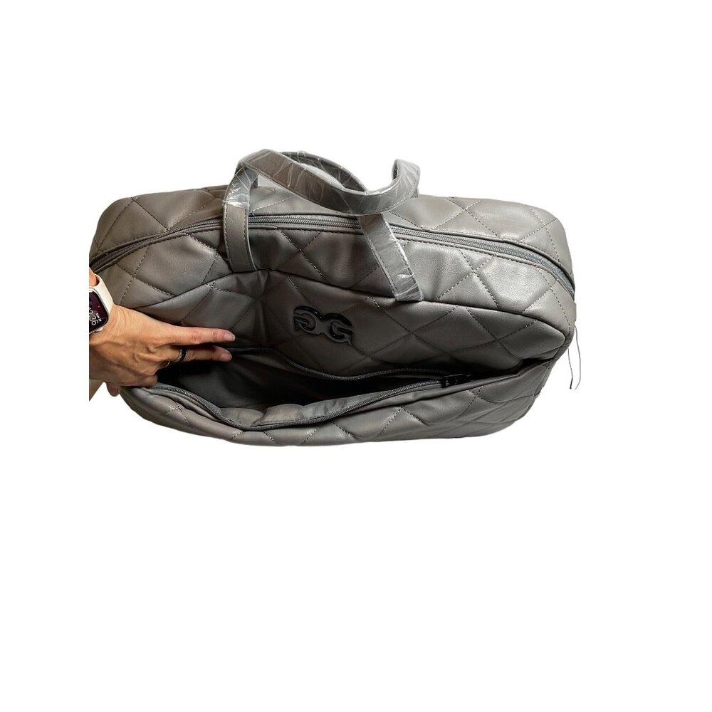 NWT Gilda Paris Quilted Faux Leather Duffel Bag Gray Travel / Gym Bag - Picture 5 of 8